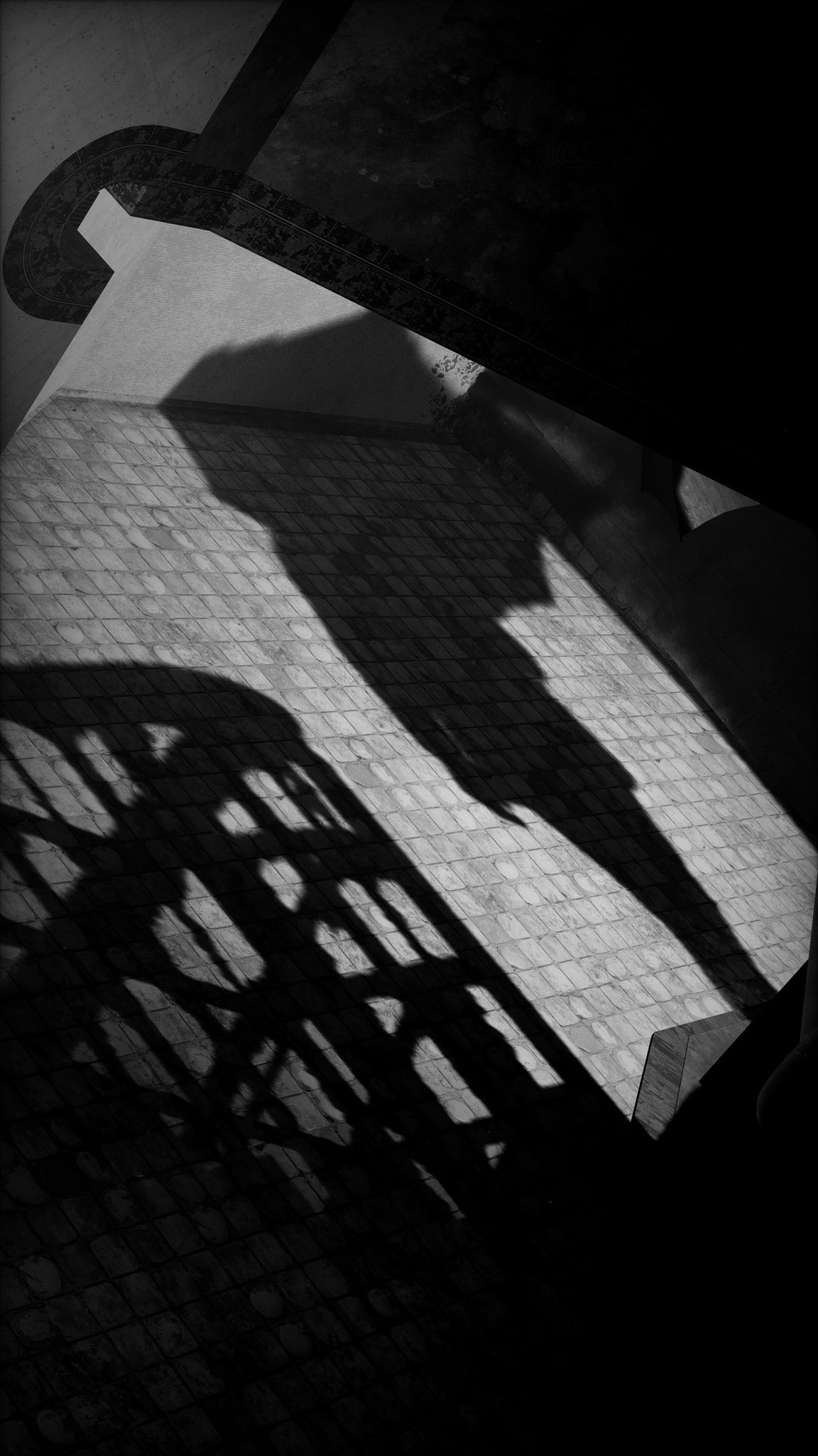 Open / ่ฆ็ทๅค (Out of Frame)